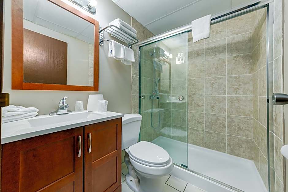 Premium Inn & Suites