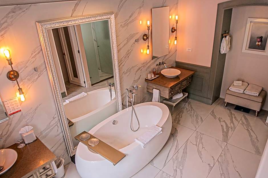 Illa Experience Hotel