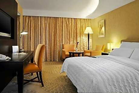 Premium Classic, Guest room, 1 King, City view