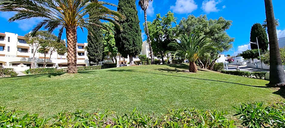 Albufeira Jardim by Umbral