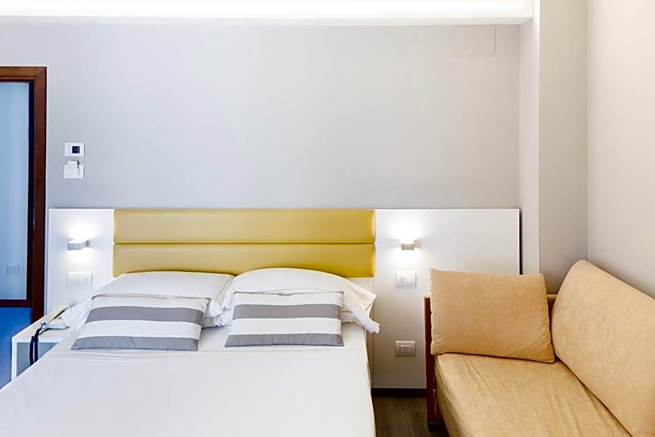 UNA HOTELS Imperial Beach Hotel