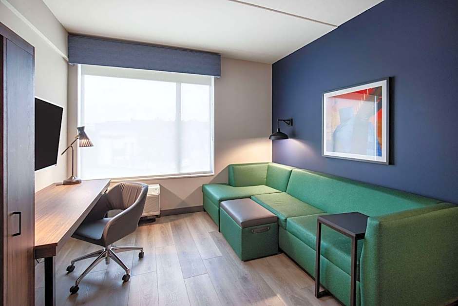 La Quinta Inn & Suites by Wyndham Chattanooga Downtown/South