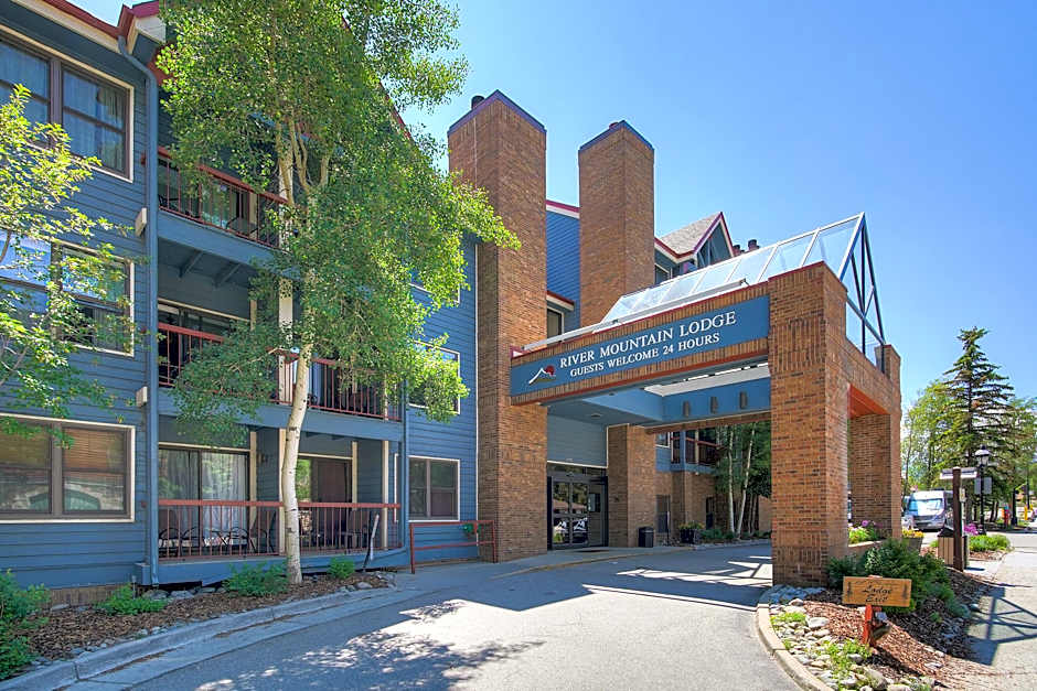 River Mountain Lodge