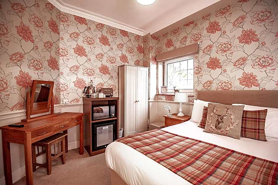 Trivelles Waterhall Country Gatwick Hotel & airport parking