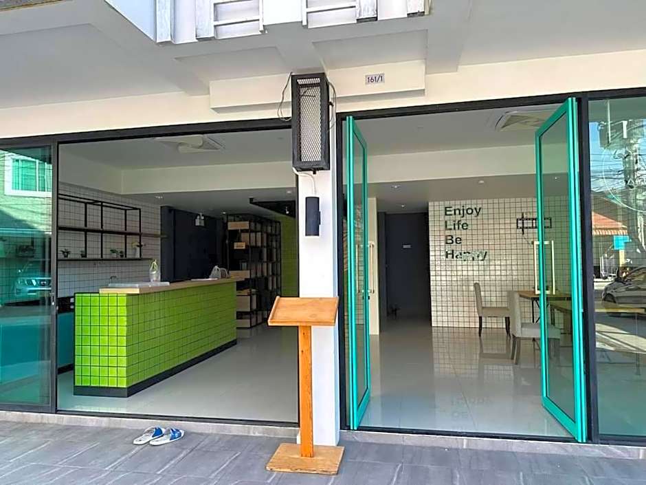 Kata Beach Poshtel Phuket