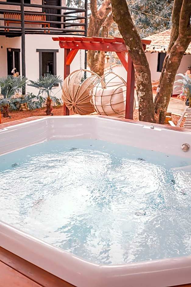 Pousada Entre Folhas