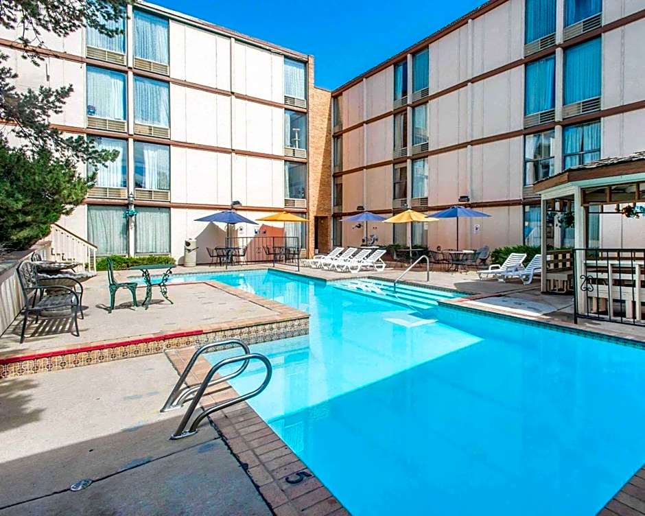 Rodeway Inn & Suites Boulder Broker