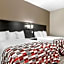 Red Roof Inn Hutchins