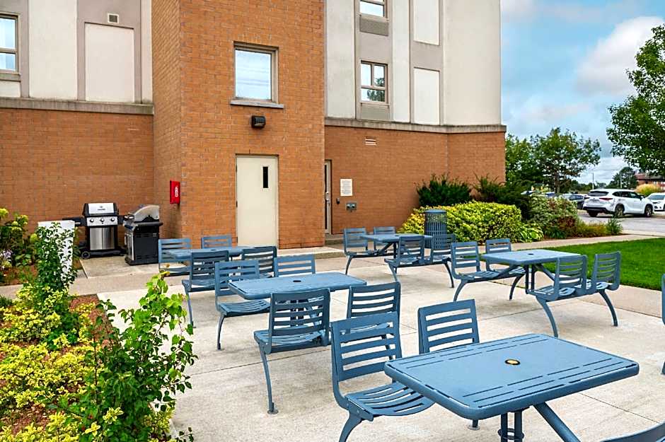 Comfort Inn & Suites