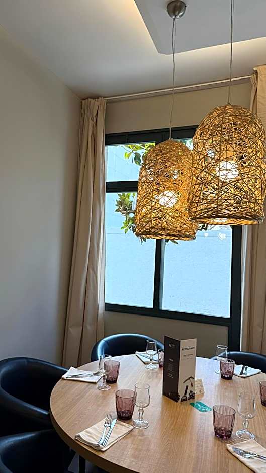 Aqua Hotel Bertran Park