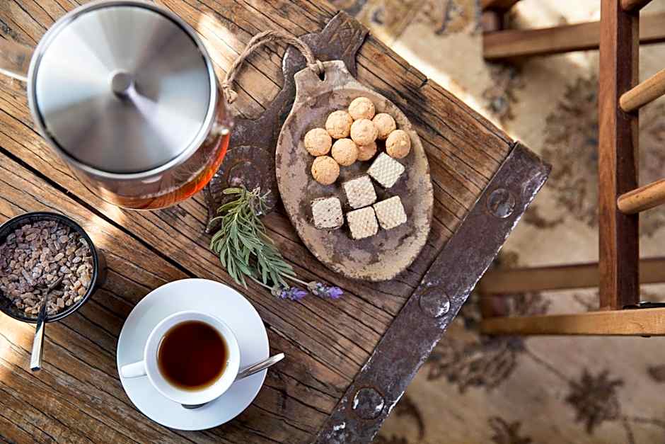 African Rock Hotel & Spa -"Relaxed Exclusivity"