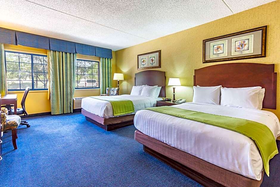 Days Inn & Suites by Wyndham Mesa Near Phoenix