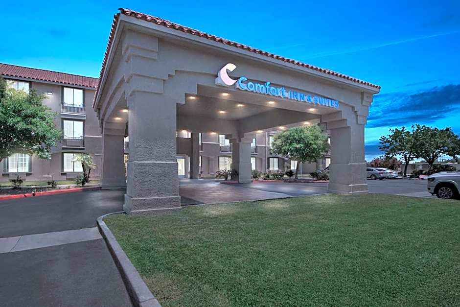 Comfort Inn & Suites Lancaster Antelope Valley