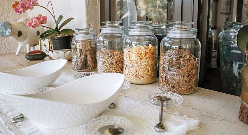 White Linen Guesthouse