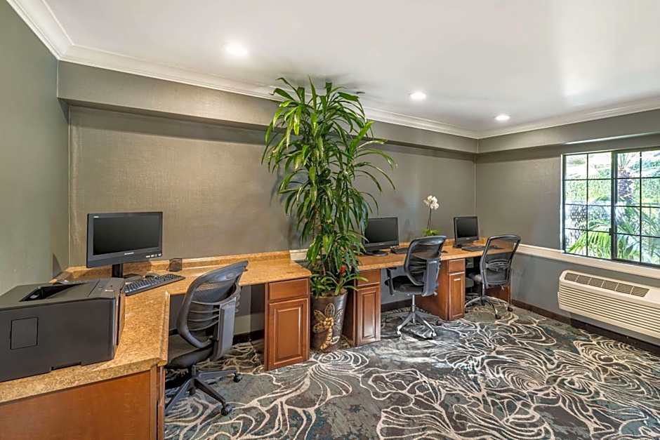 Best Western Plus Carpinteria Inn
