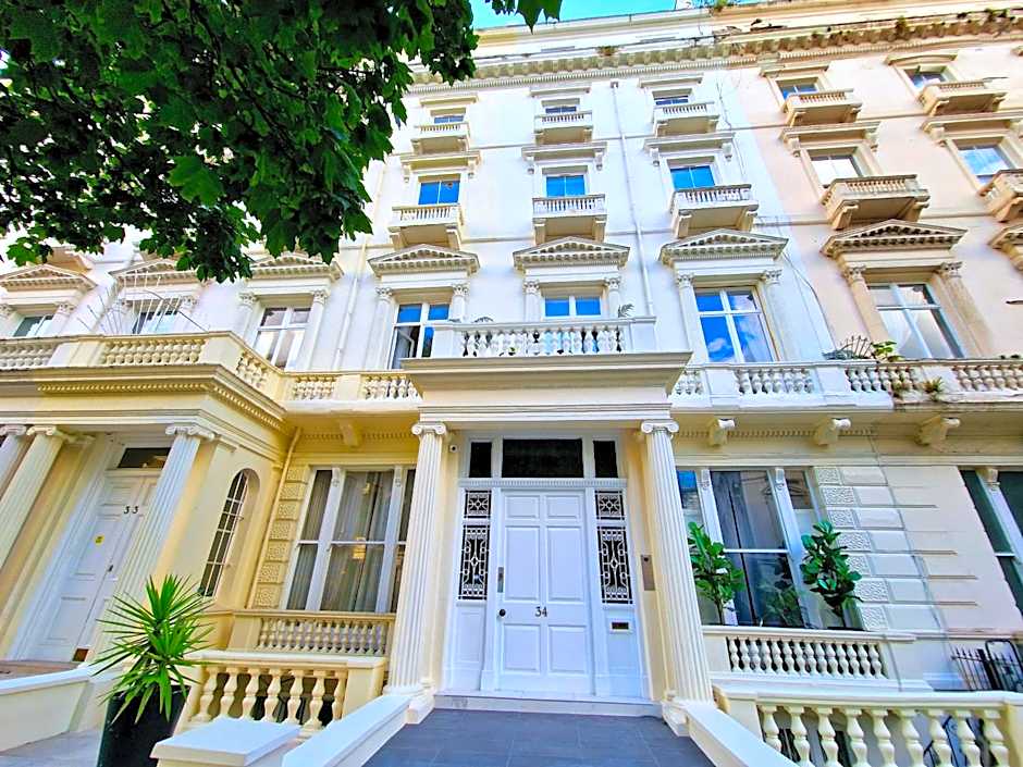 Stunning Hyde Park Home, Ground Floor Maisonette, Duplex, near Tube Metro Stations