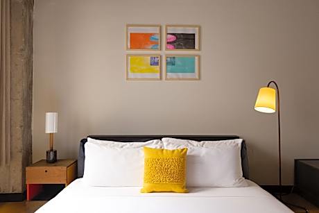 Studio King Size Bed