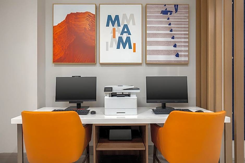 Holiday Inn Express & Suites Miami Kendall By IHG