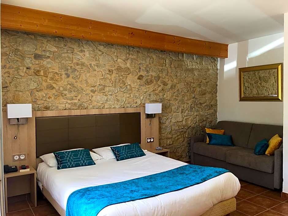 Logis Hôtel & Spa Déjeunez Sous L'Arbre