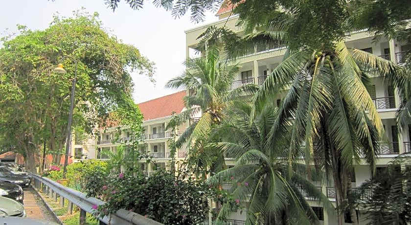 Paradise Lagoon Apartment