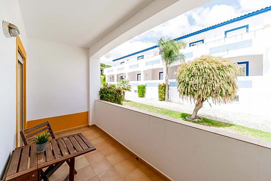 Oasis Beach Apartments