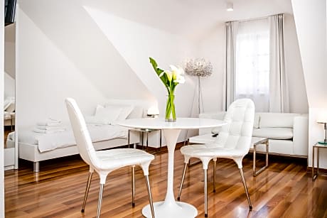 SUPERIOR TWIN STUDIO