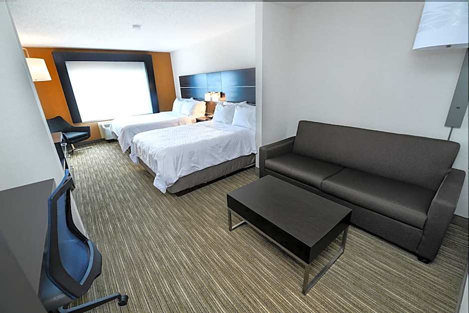 Holiday Inn Express Hotel & Suites Grand Forks By IHG