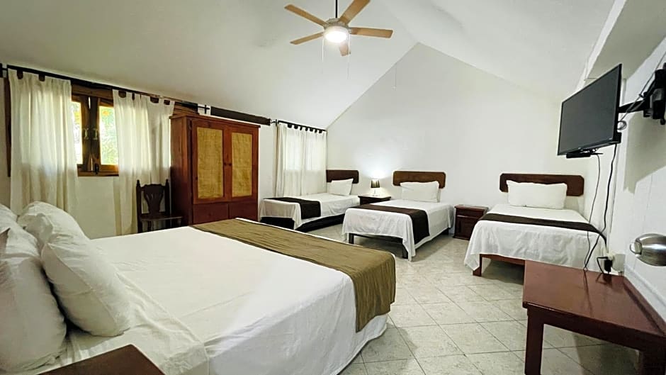 Hotel B&B by Playa del Karma