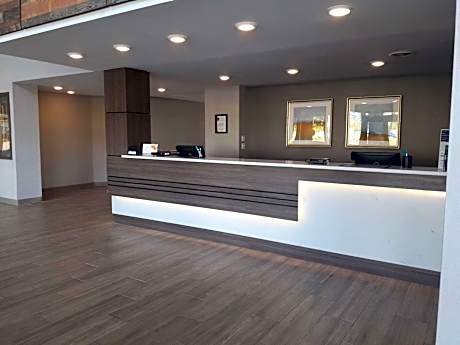 Clarion Pointe University/Expo