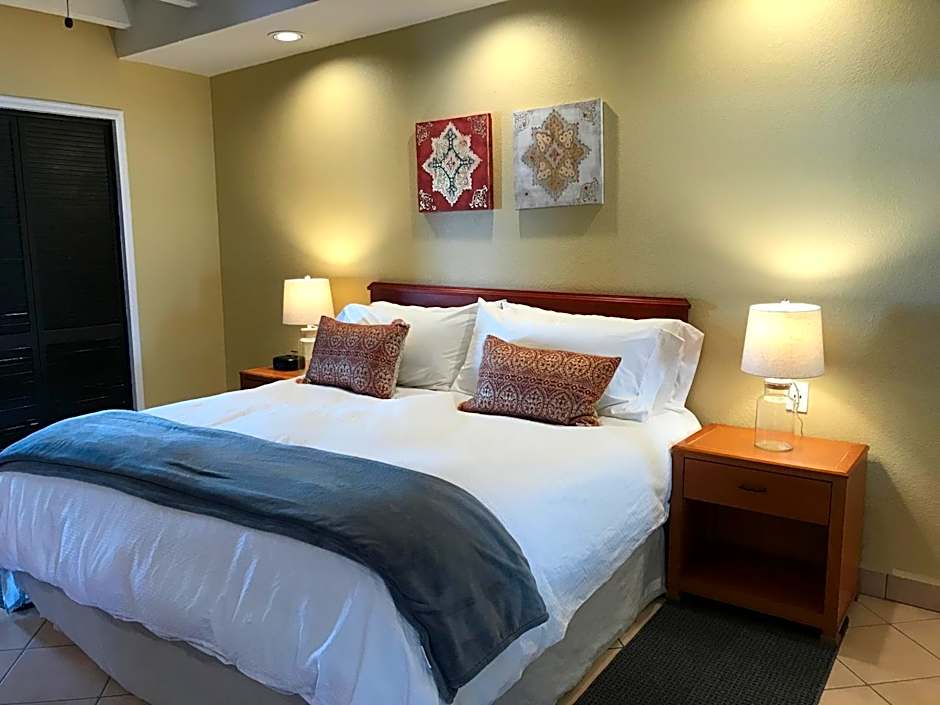 Quinta Pacifica Beachfront Villas