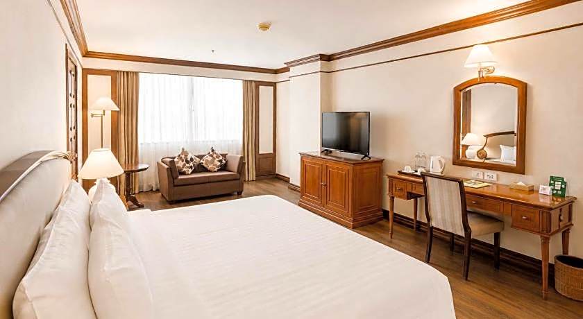 Twin Lotus Hotel
