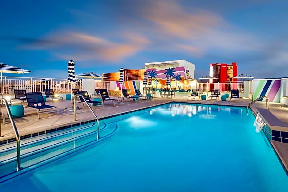 SpringHill Suites by Marriott Las Vegas Convention Center