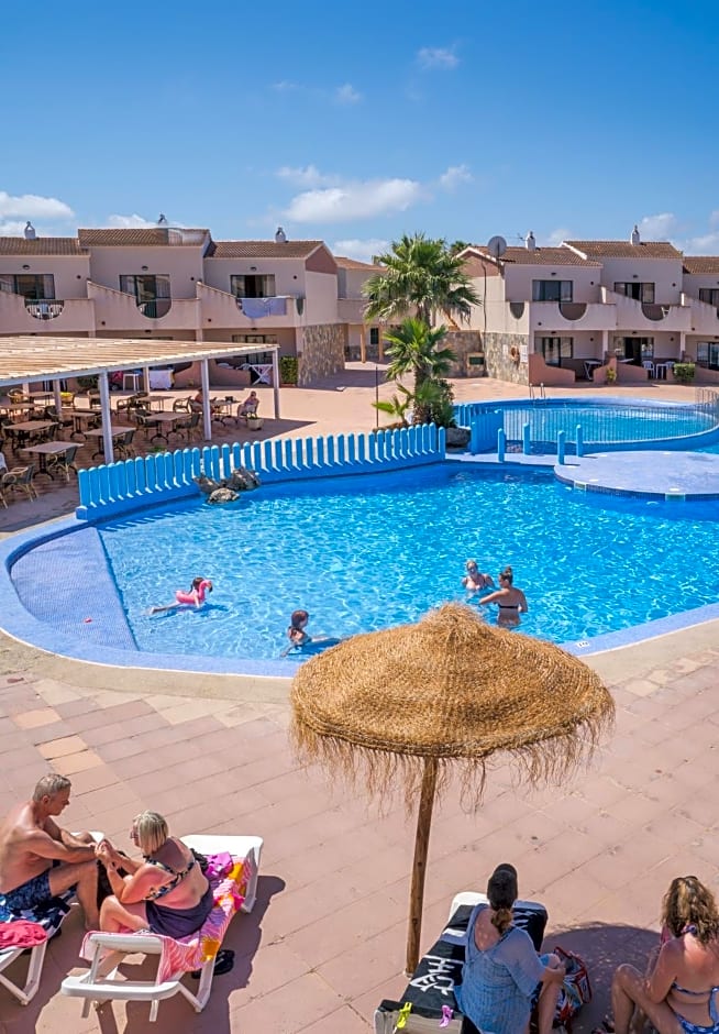 Apartamentos Lentiscos by MIJ