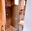 PJ Hotel Cerklje - 5min to Airport - Free Parking