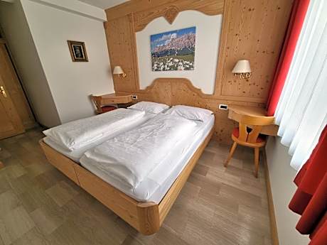 Superior One-Bedroom Apartment