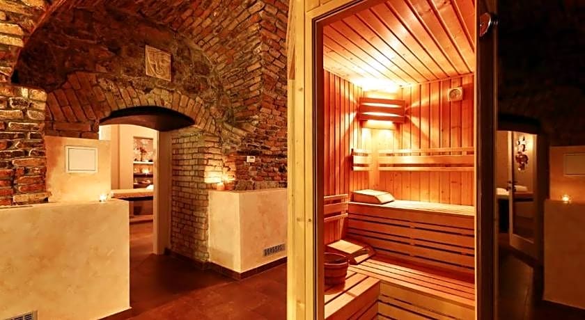 SKARITZ Hotel & Residence