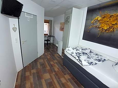 Classic Single Room with Private Bathroom