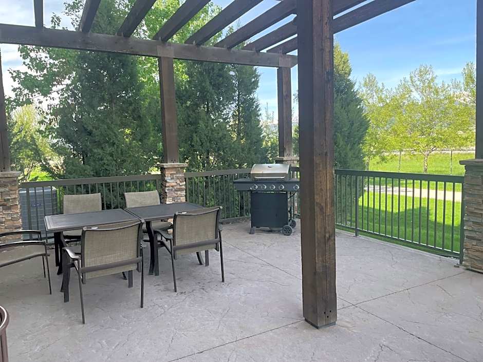 Country Inn & Suites by Radisson, Bozeman, MT