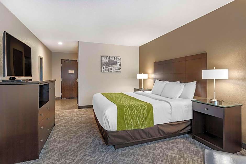 Comfort Inn & Suites Tualatin Lake Oswego South