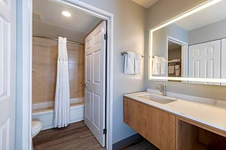 Executive King Suite