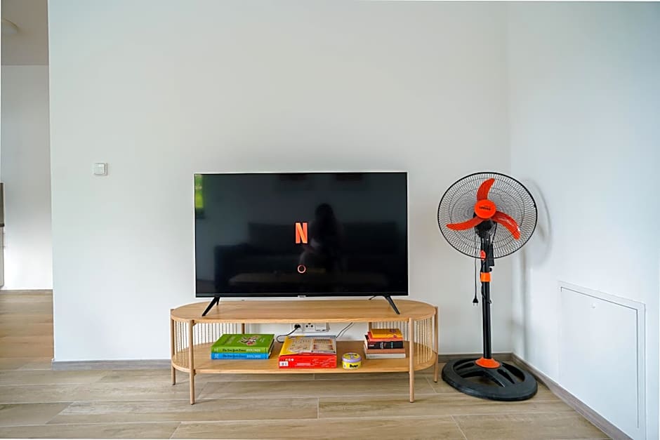 The Dante Villa Apartments