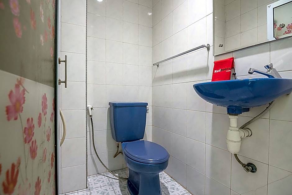 RedDoorz near Nagoya Citywalk Batam 2