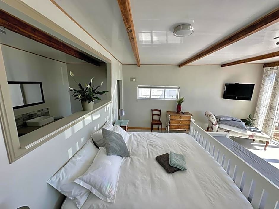 Blue Bay Studio Bayview