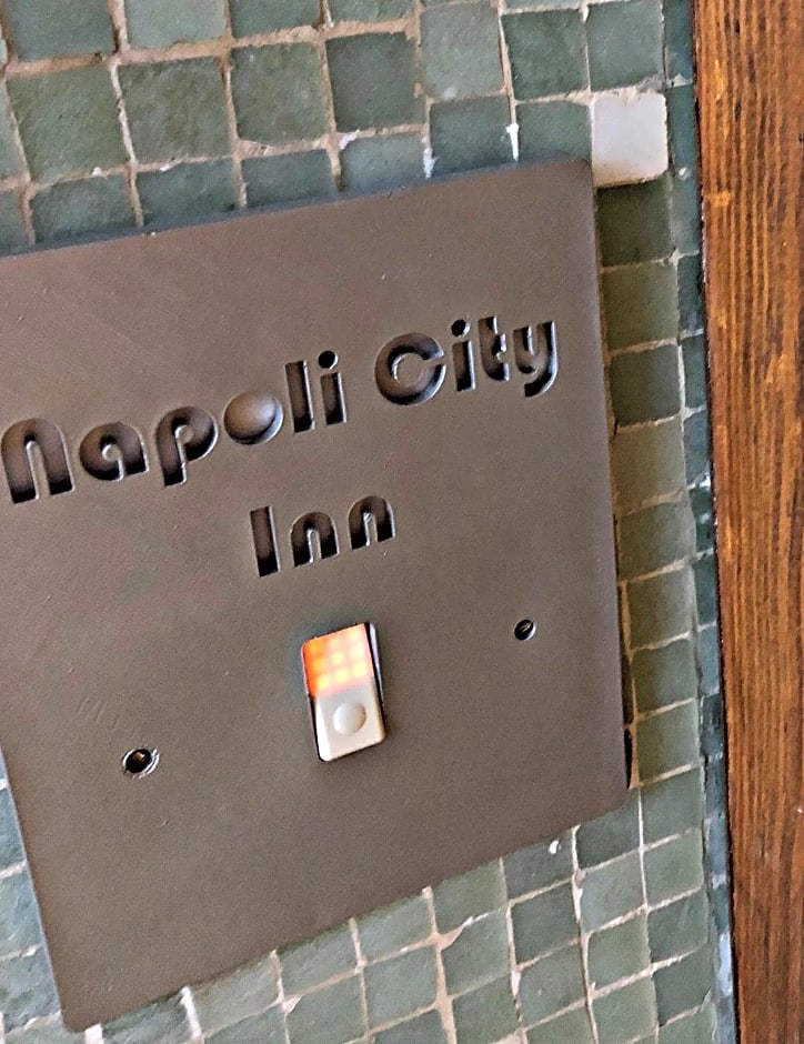 Napoli City Inn