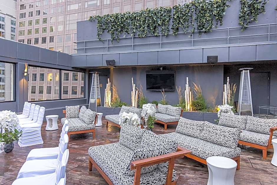 The Chicago Hotel Collection Magnificent Mile