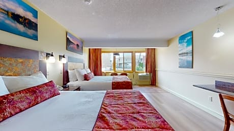 Queen Suite with Sofa Bed - Mountain View