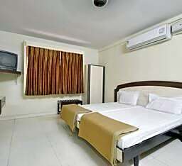 Hotel Maya Deluxe