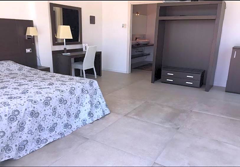 Max Luxury Suite - Servizio Spiaggia Inclusa