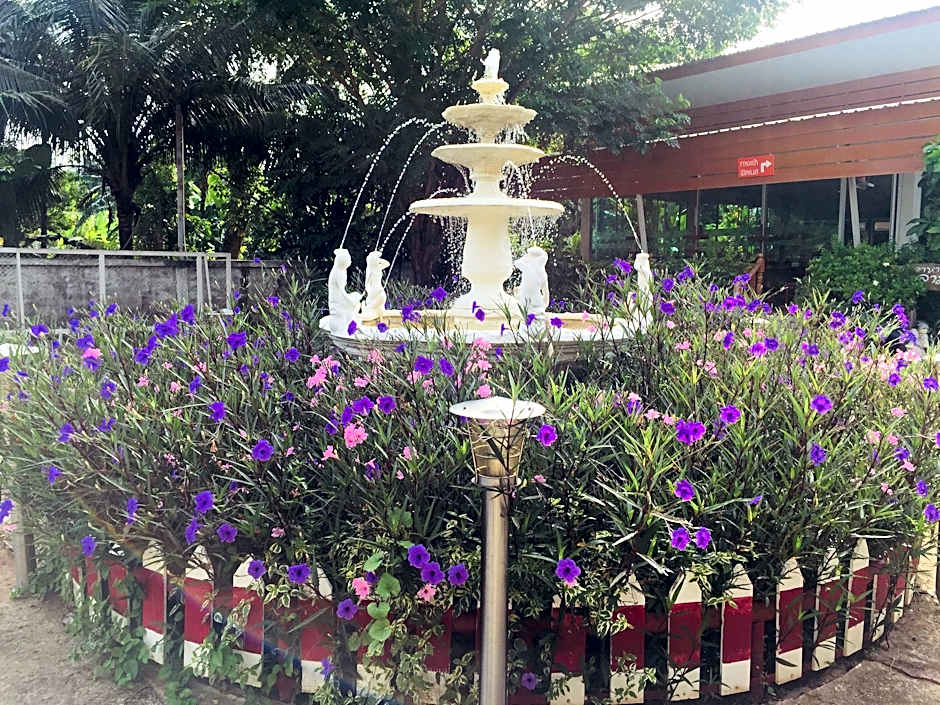 Baan Bangrak Residence