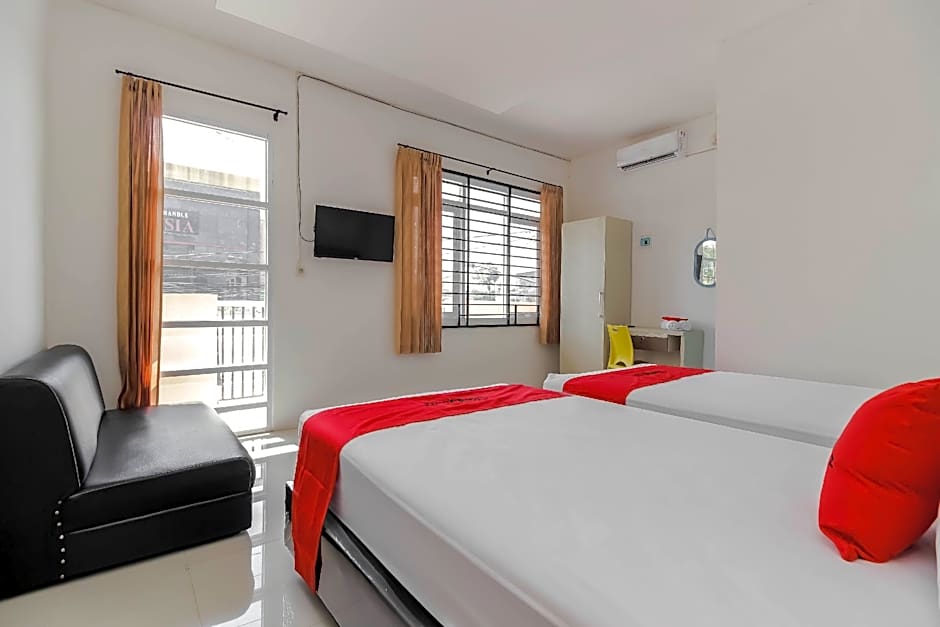 RedDoorz @ Tara Homestay Palembang